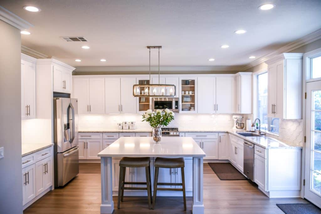 3 Advantages to Starting a Kitchen Remodel in the Spring