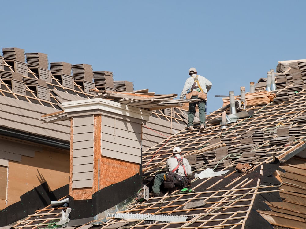 3 Signs Your Roof Is Suffering from Dry Rot