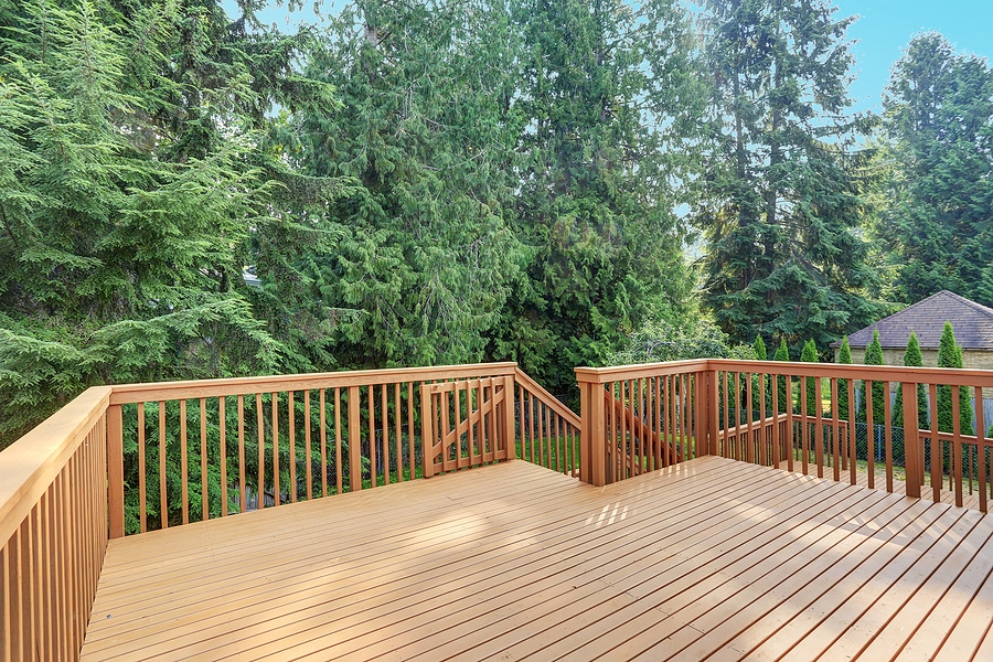 Why Build a Deck Off Your Home this Spring